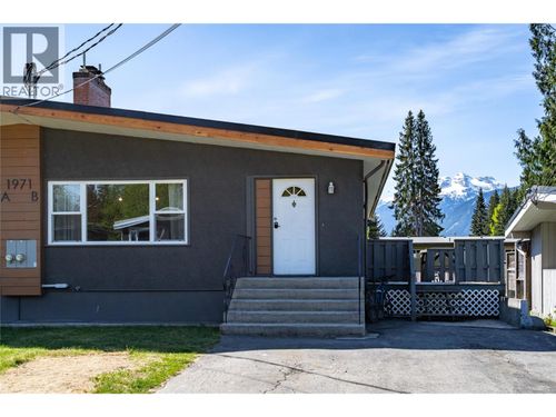 b-1971 Fairway Rd, Revelstoke, BC, V0E2S0 | Card Image