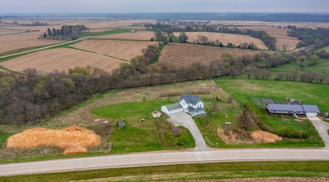 5825 G24 Hwy, Home with 7 bedrooms, 4 bathrooms and null parking in Carlisle IA | Image 33