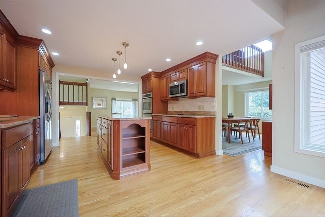 125 Nonset Path, House other with 3 bedrooms, 2 bathrooms and 6 parking in Acton MA | Image 5