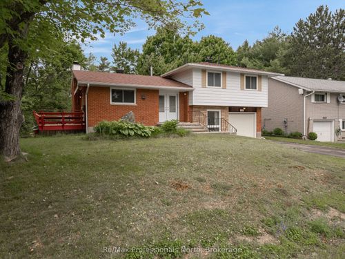 600 David St, Gravenhurst, ON, P1P1M2 | Card Image