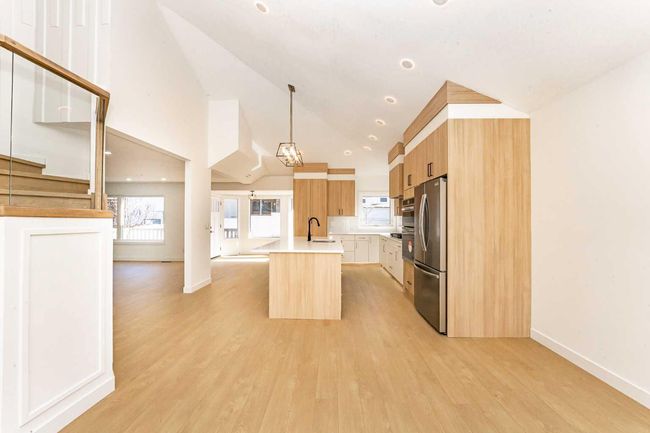 135 Sandringham Rd Nw, House other with 4 bedrooms, 4 bathrooms and 4 parking in Calgary AB | Image 32