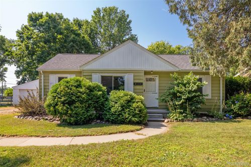 23310 Patterson St, Clinton Twp, MI, 48036-1236 | Card Image