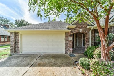 1537 Sunmeadow Boulevard, Home with 4 bedrooms, 2 bathrooms and null parking in Friendswood TX | Image 1