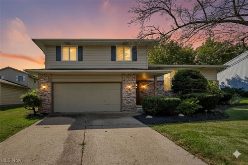 2882 Marion Pkwy, Brunswick, OH, 44212-1447 | Card Image