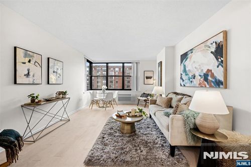 2 Constitution Ct, Hoboken, NJ, 07030-5588 | Card Image