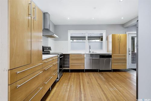 2255 Montreal St, Regina, SK, S4P1L7 | Card Image