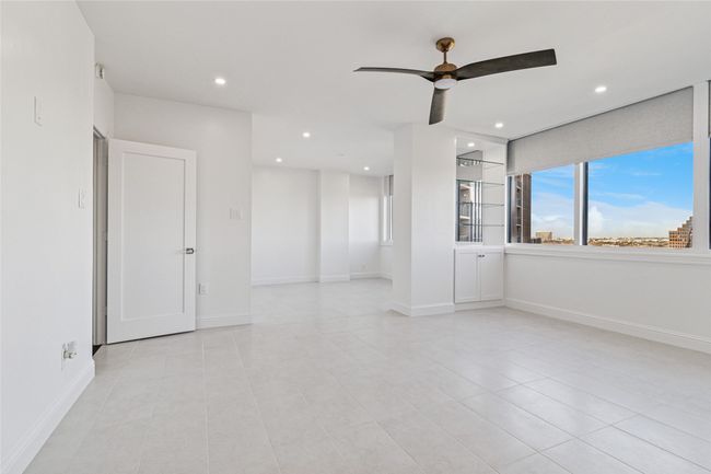 APT-1210 - 5200 Keller Springs Rd, Condo with 2 bedrooms, 3 bathrooms and null parking in Dallas TX | Image 11