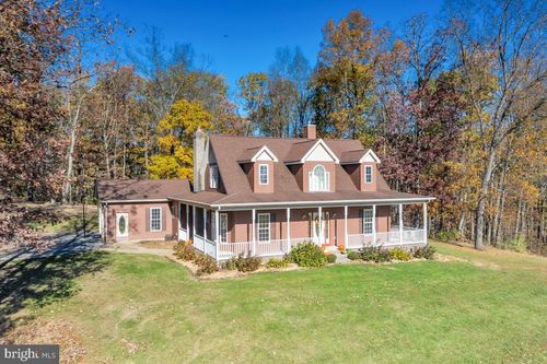 521 Hidden Valley Ln, WINCHESTER, VA, 22603-4021 | Card Image