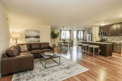 1912-100 Manhattan Ave, Union City, NJ, 07087-5265 | Card Image