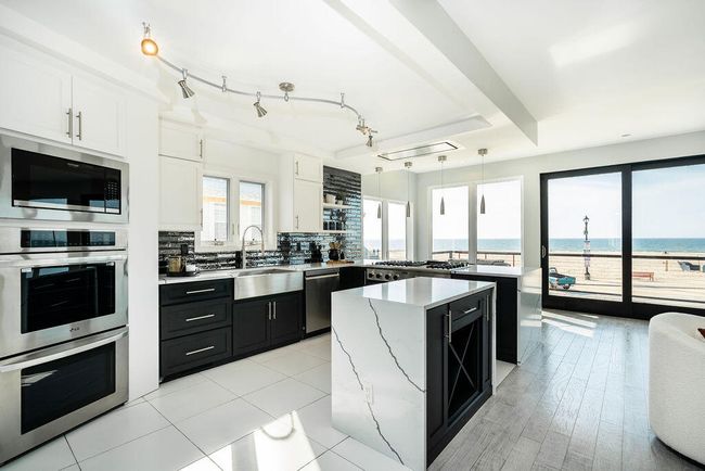 Kitchen | Image 11