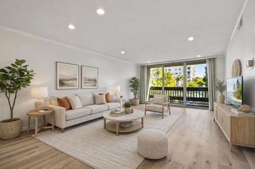 19-3825 Kantor St, San Diego, CA, 92122 | Card Image