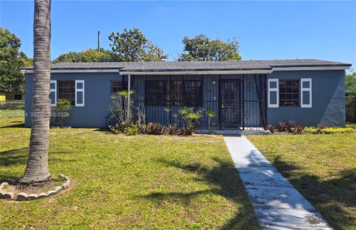 15745 Nw 28th Pl, Miami Gardens, FL, 33054-2262 | Card Image