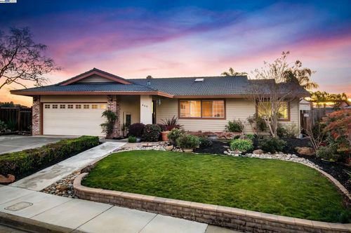 669 Sylvaner Dr, Pleasanton, CA, 94566-6954 | Card Image