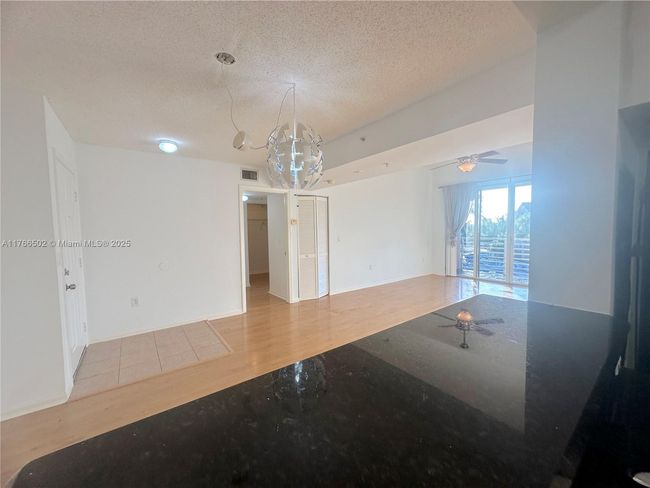 APT-302 - 2731 Ocean Club Blvd, Condo with 2 bedrooms, 2 bathrooms and null parking in Hollywood FL | Image 9