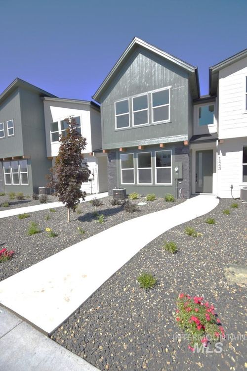 1443 N Meadowglen Ave, Meridian, ID, 83642-1090 | Card Image