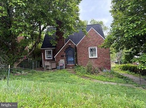 612 Corbin St, West Mifflin, PA, 15122-2002 | Card Image