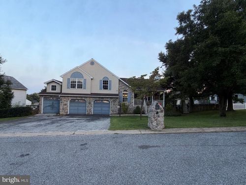 33 Brook Hollow Ave, FELTON, PA, 17322-9237 | Card Image