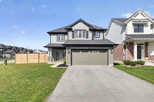 48 Curren Cres, Tillsonburg, ON, N4G0J3 | Card Image
