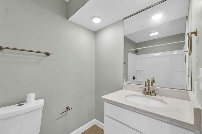 8 - 8 Fields E, Condo with 2 bedrooms, 2 bathrooms and 1 parking in Champaign IL | Image 21
