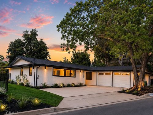 5703 Mcdonie Ave, Woodland Hills, CA, 91367-5536 | Card Image