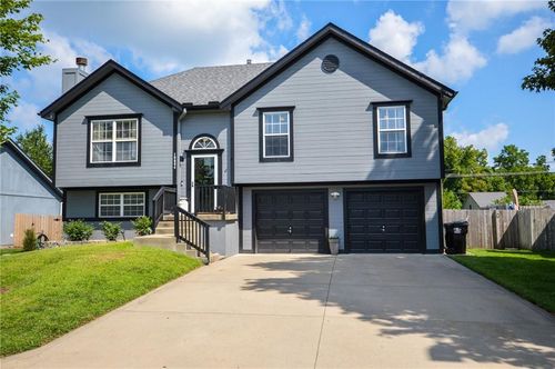 19004 E 12th St S, Independence, MO, 64057-1296 | Card Image