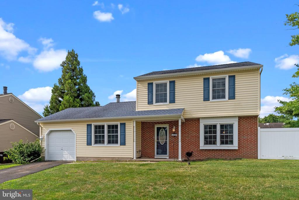 Valley View Rd, Bensalem, PA 19020