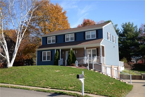 220 Hunting Ridge Trl, Cranberry Twp, PA, 16066-6522 | Card Image