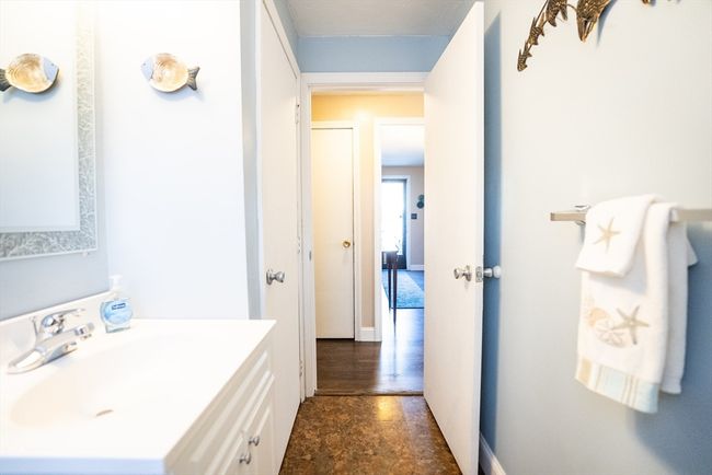 APT-2 - 801 Washington St, Condo with 3 bedrooms, 2 bathrooms and 2 parking in Pembroke MA | Image 13