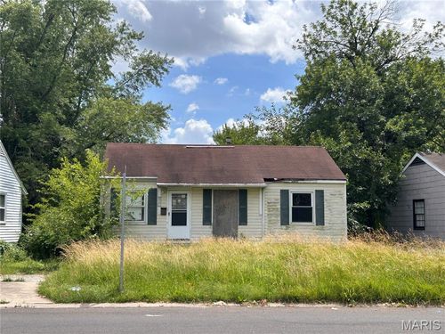 200 Cameron Rd, Saint Louis, MO, 63137-4211 | Card Image