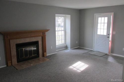 24627 Lake Meadow Dr, Harrison Township, MI, 48045-3127 | Card Image