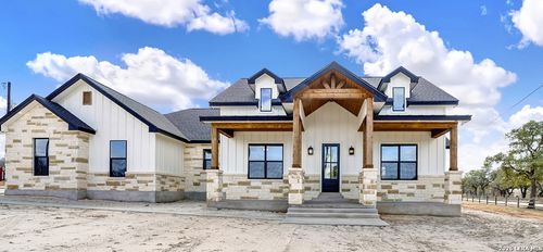 100 Hondo Rdg, La Vernia, TX, 78121-0176 | Card Image