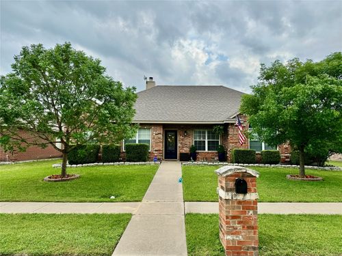206 Red Wolf Ln, Red Oak, TX, 75154-4727 | Card Image