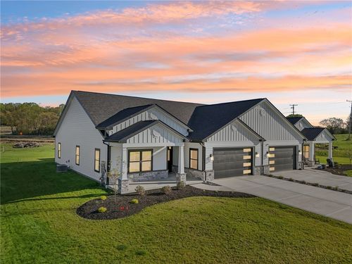 1171 Valley Club Dr, Irwin, PA, 15642-9430 | Card Image