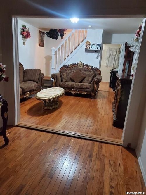 153 118th Ave, Jamaica, NY, 11434 | Card Image