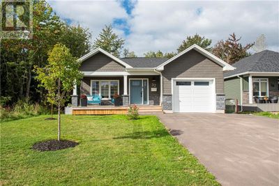 32 Flagstone Crt, House other with 3 bedrooms, 3 bathrooms and null parking in Riverview NB | Image 1