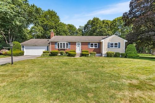 17 Hall Dr, Norwell, MA, 02061-1842 | Card Image