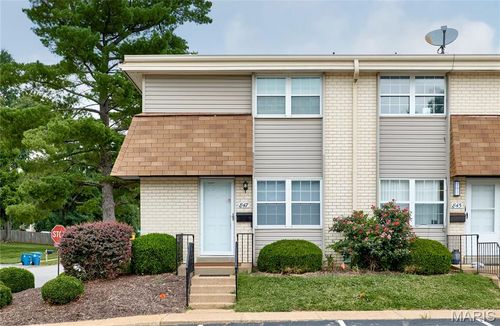847 Wendevy Ct, Ballwin, MO, 63011-3048 | Card Image