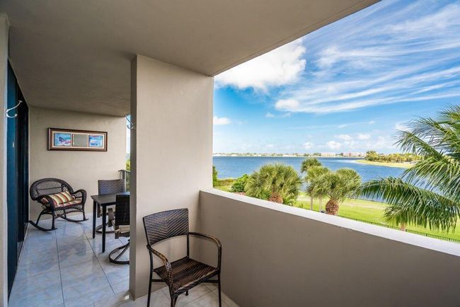 APT-411 - 1830 Embassy Dr, Condo with 1 bedrooms, 1 bathrooms and null parking in West Palm Beach FL | Image 10