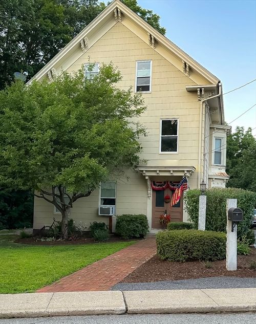 4 Martin Rd, Douglas, MA, 01516-2317 | Card Image