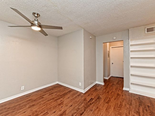 APT-120 - 2401 Manor Rd, Condo with 2 bedrooms, 1 bathrooms and 1 parking in Austin TX | Image 12