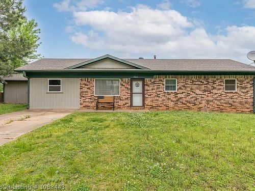 4014 Pleasant St, Ozark, AR, 72949-3739 | Card Image