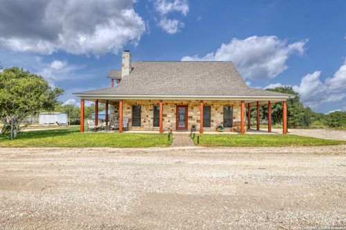 858 S Ranch Road 187, Sabinal, TX, 78881-7002 | Card Image