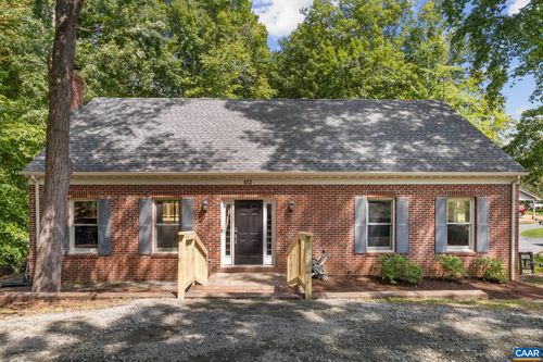 412 Berwick Ct, Charlottesville, VA, 22901-1256 | Card Image