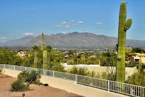 4240 N Paseo De Los Rancheros, Tucson, AZ, 85745 | Card Image