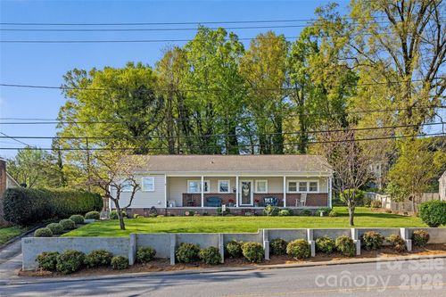 839 W Garrison Blvd, Gastonia, NC, 28052-3905 | Card Image