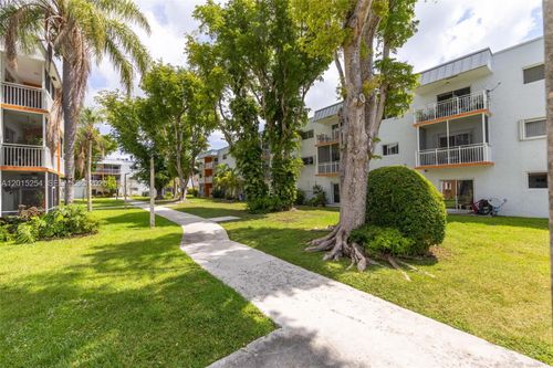 108-a-11301 Sw 200th St, Miami, FL, 33157-8297 | Card Image