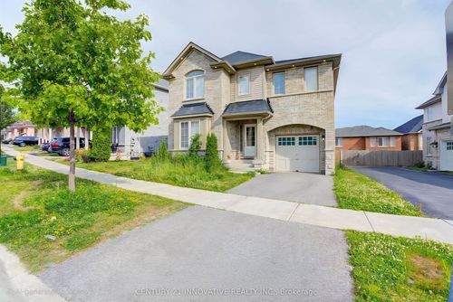 3 Formosa Ave, Ajax, ON, L1Z0N8 | Card Image