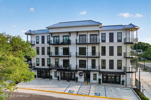 306-124 Court Street, Bay Saint Louis, MS, 39520 | Card Image
