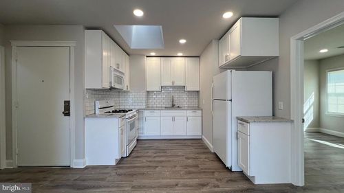 2001 Middleton St, PHILADELPHIA, PA, 19138-2043 | Card Image