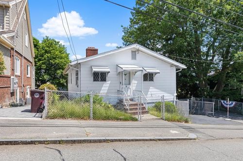 17 Reservoir Ave, Revere, MA, 02151-5810 | Card Image